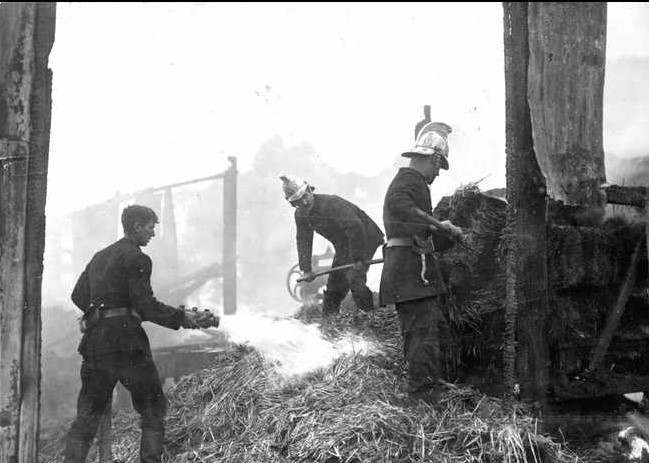 1913-Firemen-fighting-fire-hay-shed-CROP
