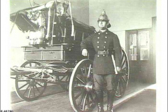 1915-Fireman-at-Tynte-St-Fire-Station