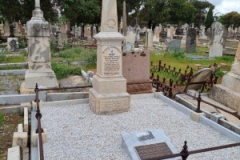 2_Hedger-Grave-site-6