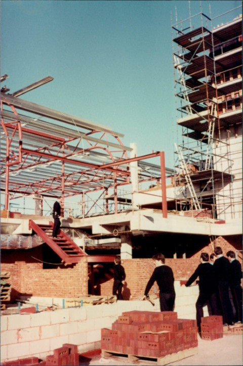 1983-1-0014-Small