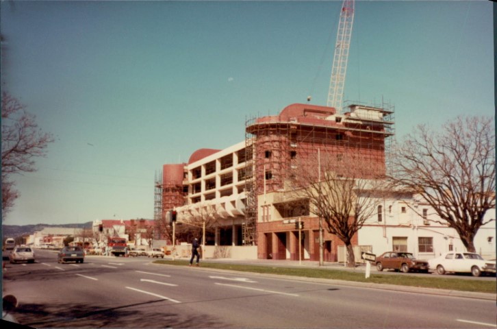 1983-3-0013-Small