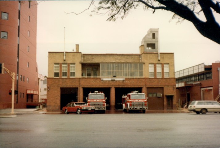 1983-3-0015-Small