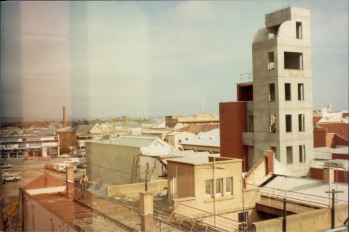 1983-3-0018-Small