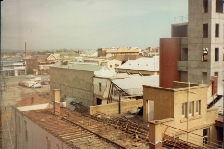 1983-3-0019-Small