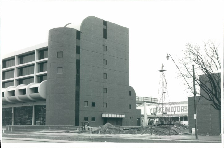 1983-4-0006-Small