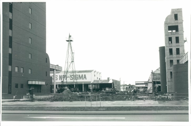 1983-5-0006-Small