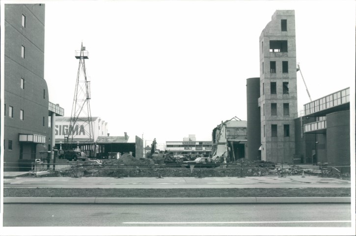 1983-6-0005-Small