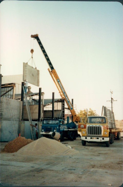 1984-1-0012-Small