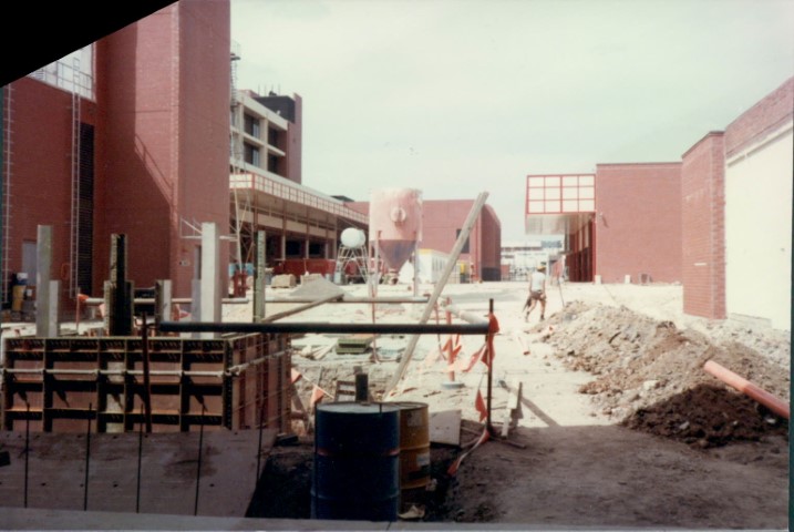 1984-1-0025-Small