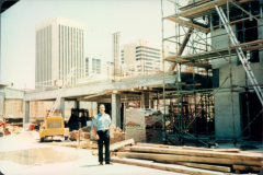 1983-2-0016-Small