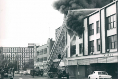Vintage-Leyland-Ladder-at-work