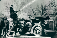 Vintage-Monitor-truck